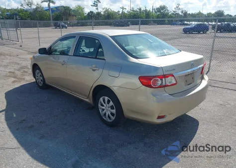 2013 Toyota Corolla L z USA, uszkodzony, nr VIN 2T1BU4EE2DC005771